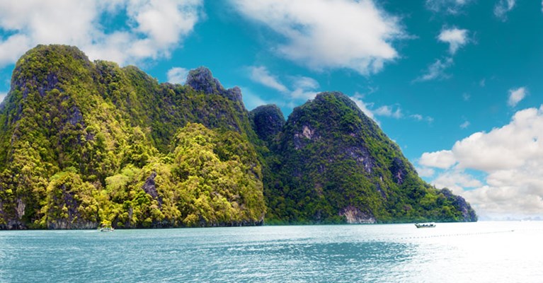 Broaden your Horizons: Alternative Holidays Abroad