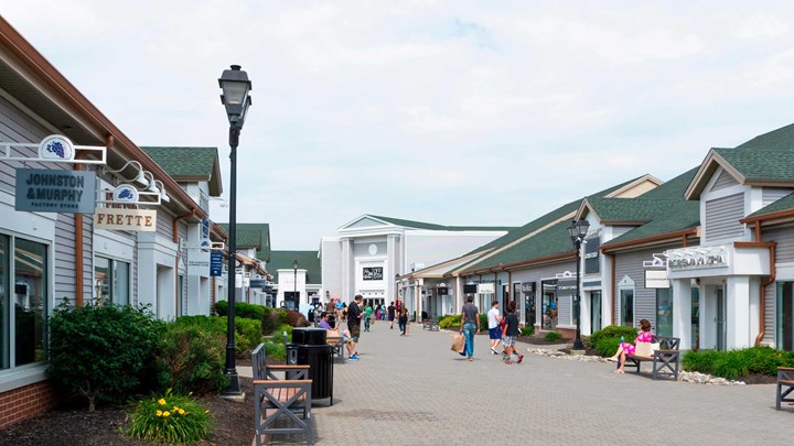 woodbury shopping outlet