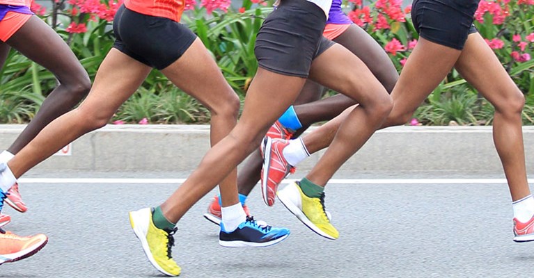 people running a marathon